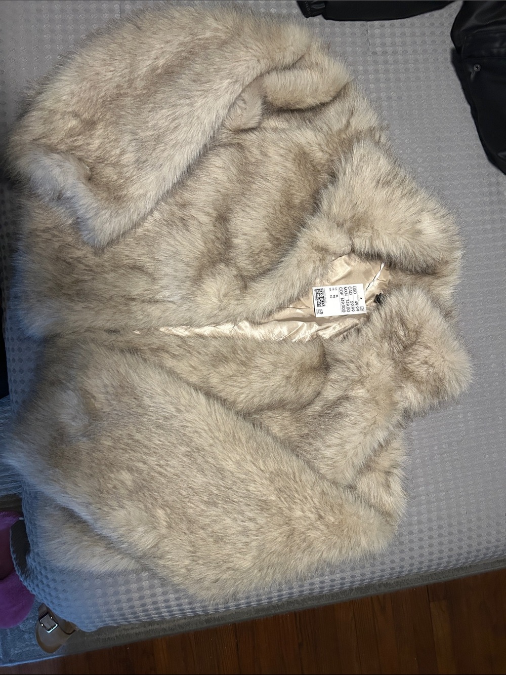 Women’s Faux Fur Coat in Light Beige